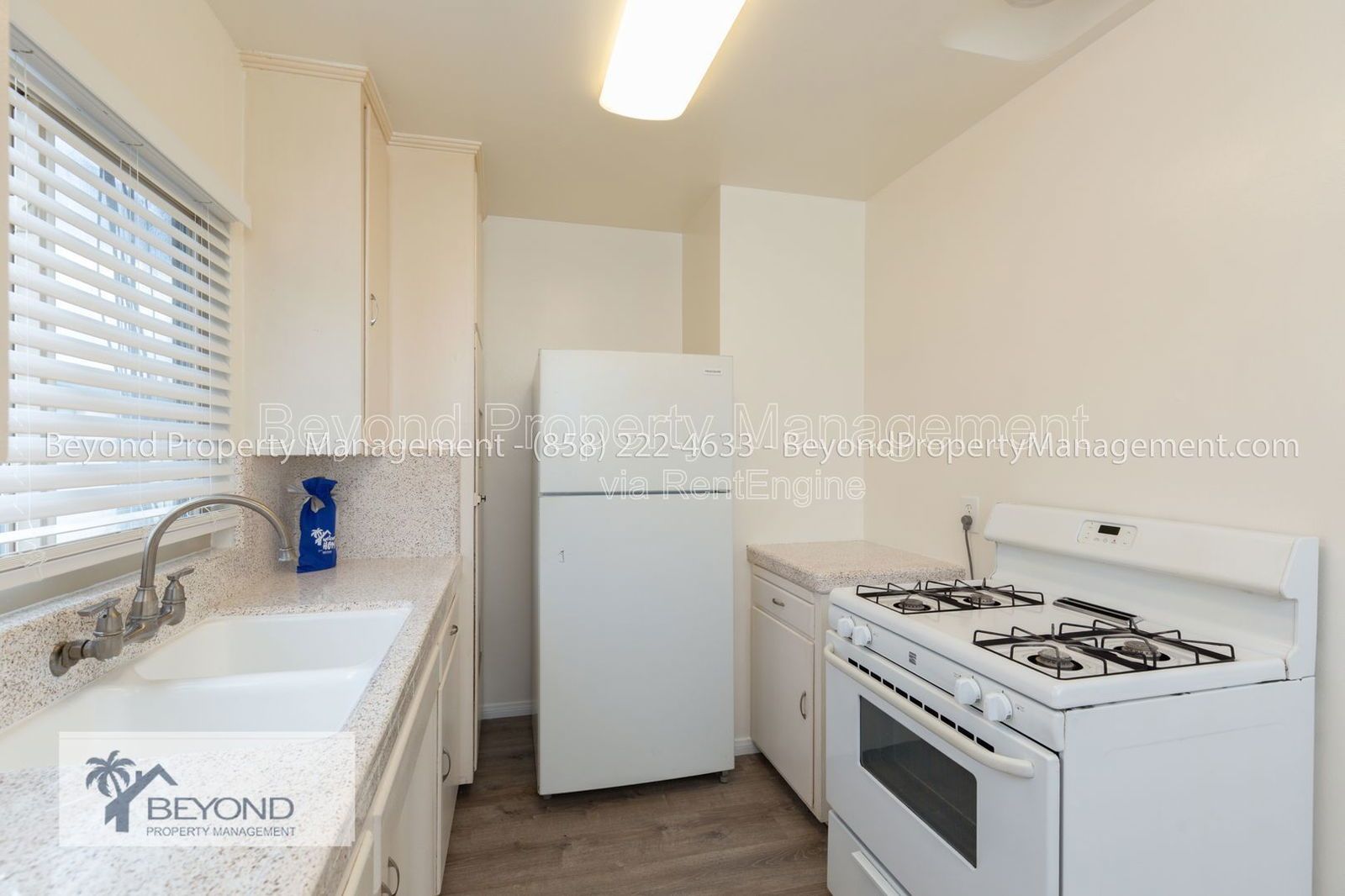 BEST KEPT SECRET IN TALMADGE , 2/1 NEW CARPET, AMAZING LOCATION, PET FRIENDLY!!! property image