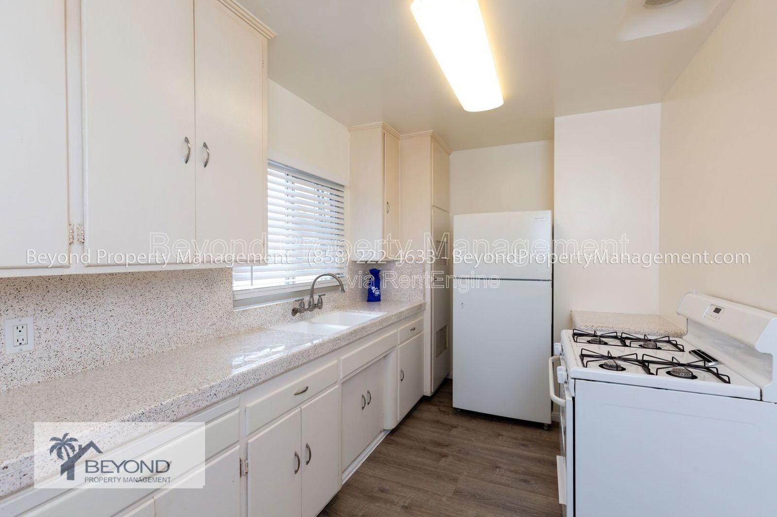 BEST KEPT SECRET IN TALMADGE , 2/1 NEW CARPET, AMAZING LOCATION, PET FRIENDLY!!! property image