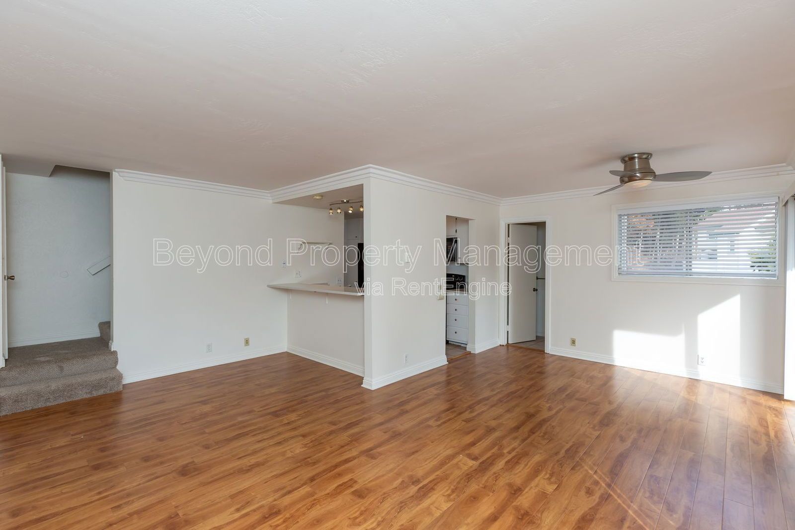 *** LOVELY LINDA VISTA ***HIDDEN GEM ***MUST SEE 2/2.5 TOWNHOME ,2 CAR GARAGE! NEW FLOORING! *** property image