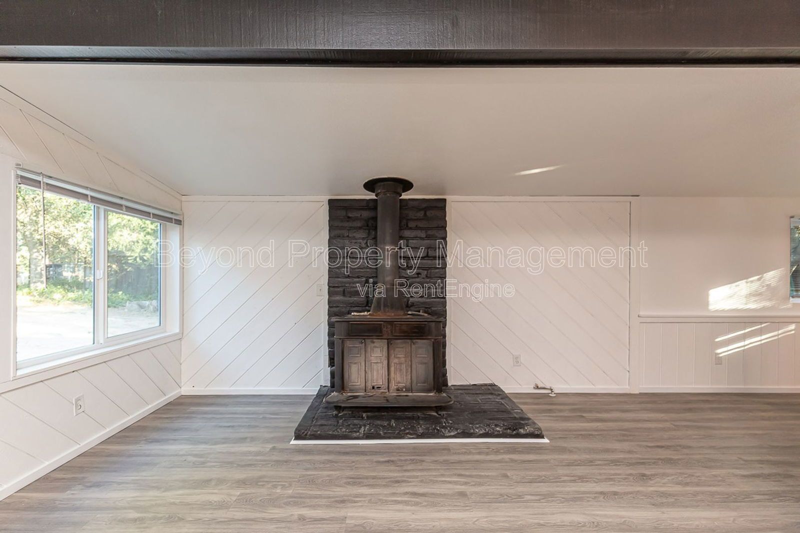 **PEACEFUL PINE VALLEY HOME**2 Bed 1 Bath home**READY FOR MOVE IN**RV PARKING** property image