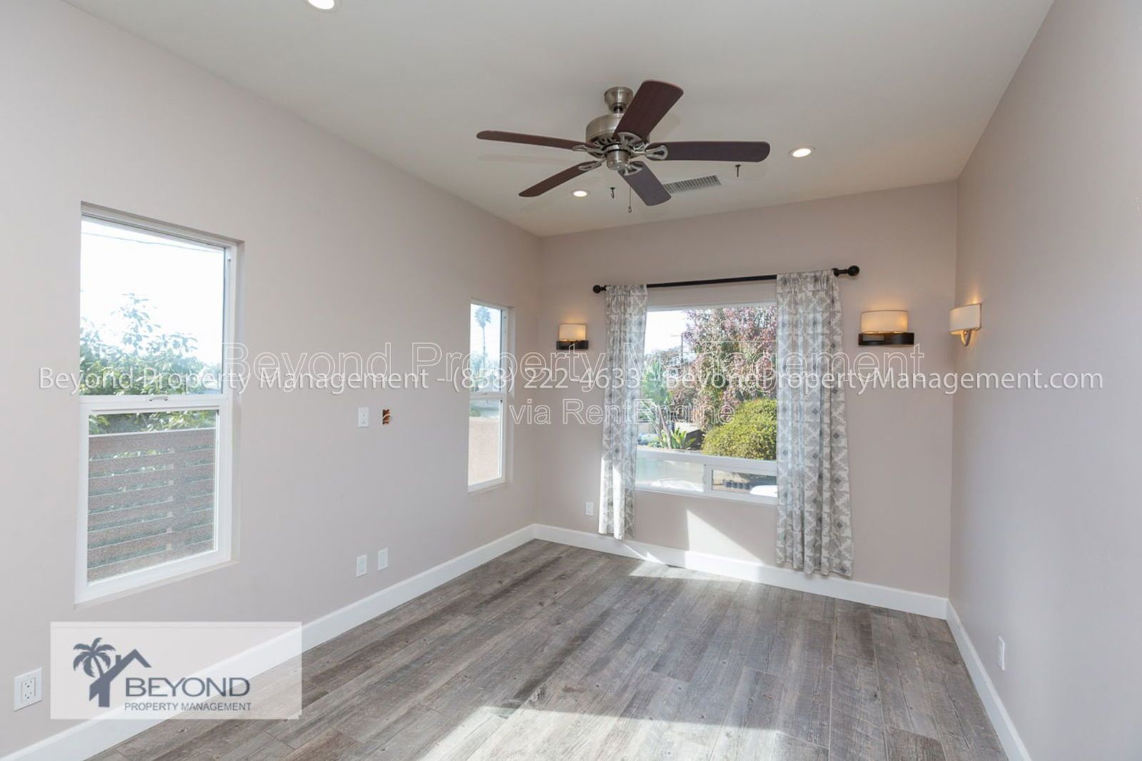 ****LOCATION !!! LOCATION !!!!  BEAUTIFUL 1 -BED ROOM COASTAL LIVING- PET FRIENDLY!!! property image