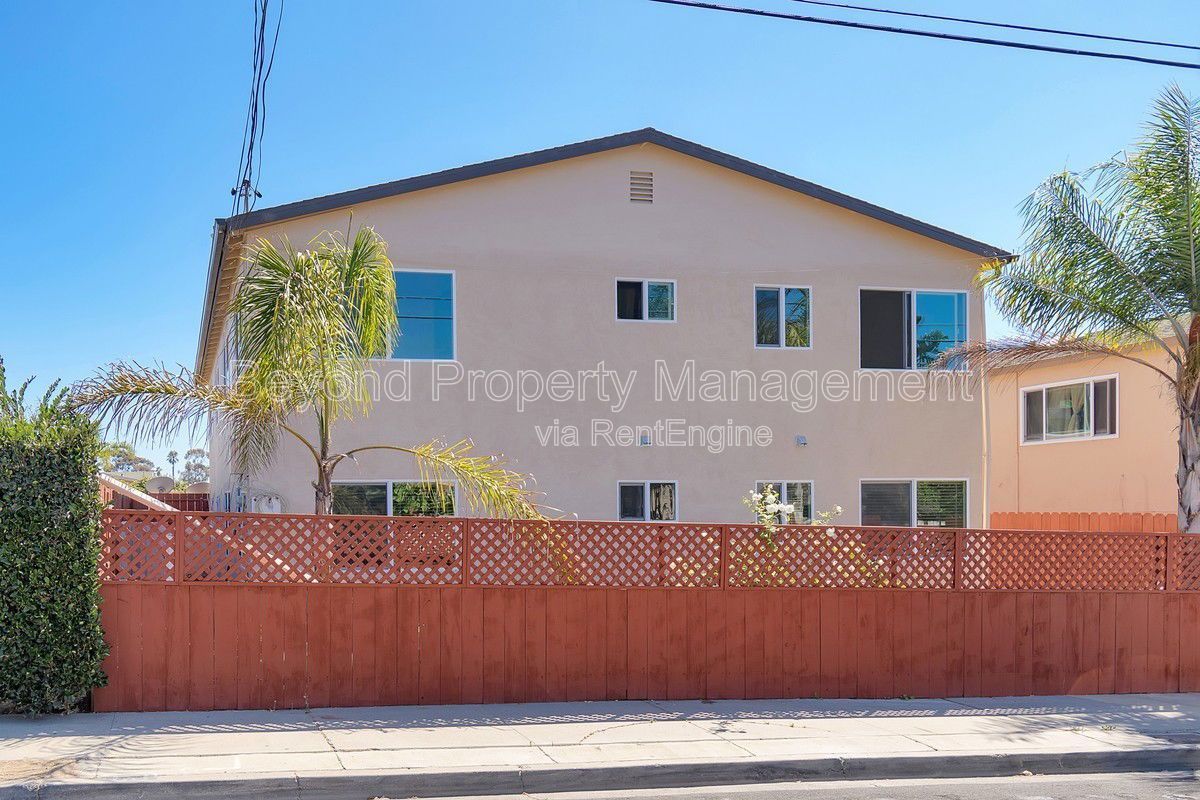 BIKE TO THE BEACH... LIGHT AND BRIGHT, FULLY UPGRADED CLOSE TO ALL - PETS OKAY!!! property image