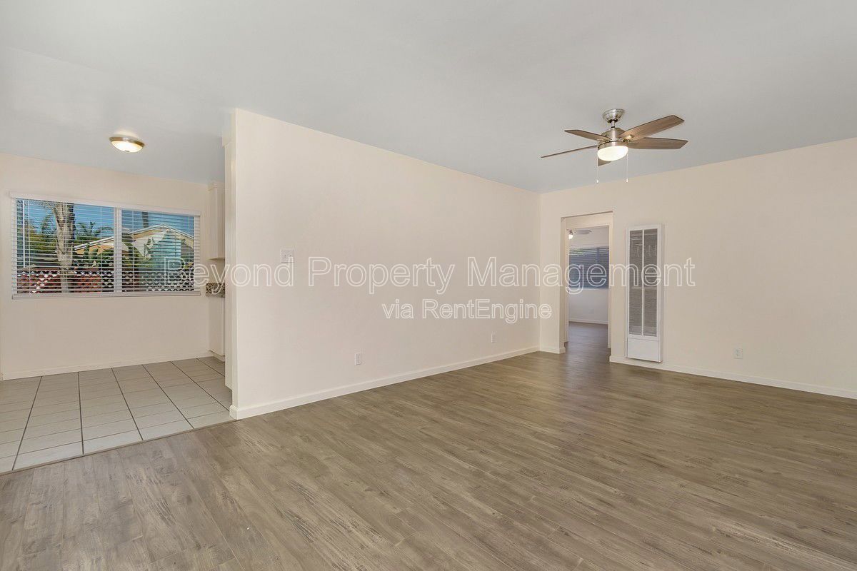 BIKE TO THE BEACH... LIGHT AND BRIGHT, FULLY UPGRADED CLOSE TO ALL - PETS OKAY!!! property image