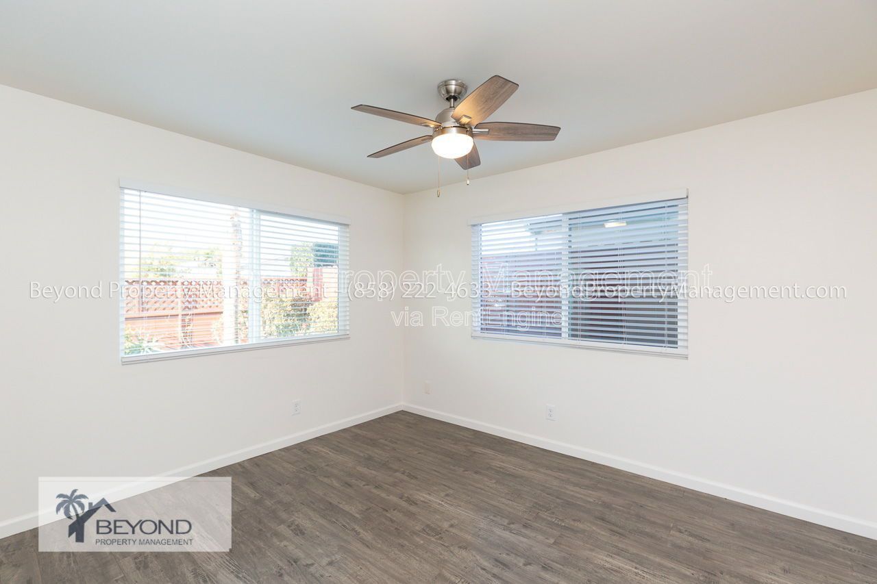 BIKE TO THE BEACH... LIGHT AND BRIGHT, FULLY UPGRADED CLOSE TO ALL - PETS OKAY!!! property image