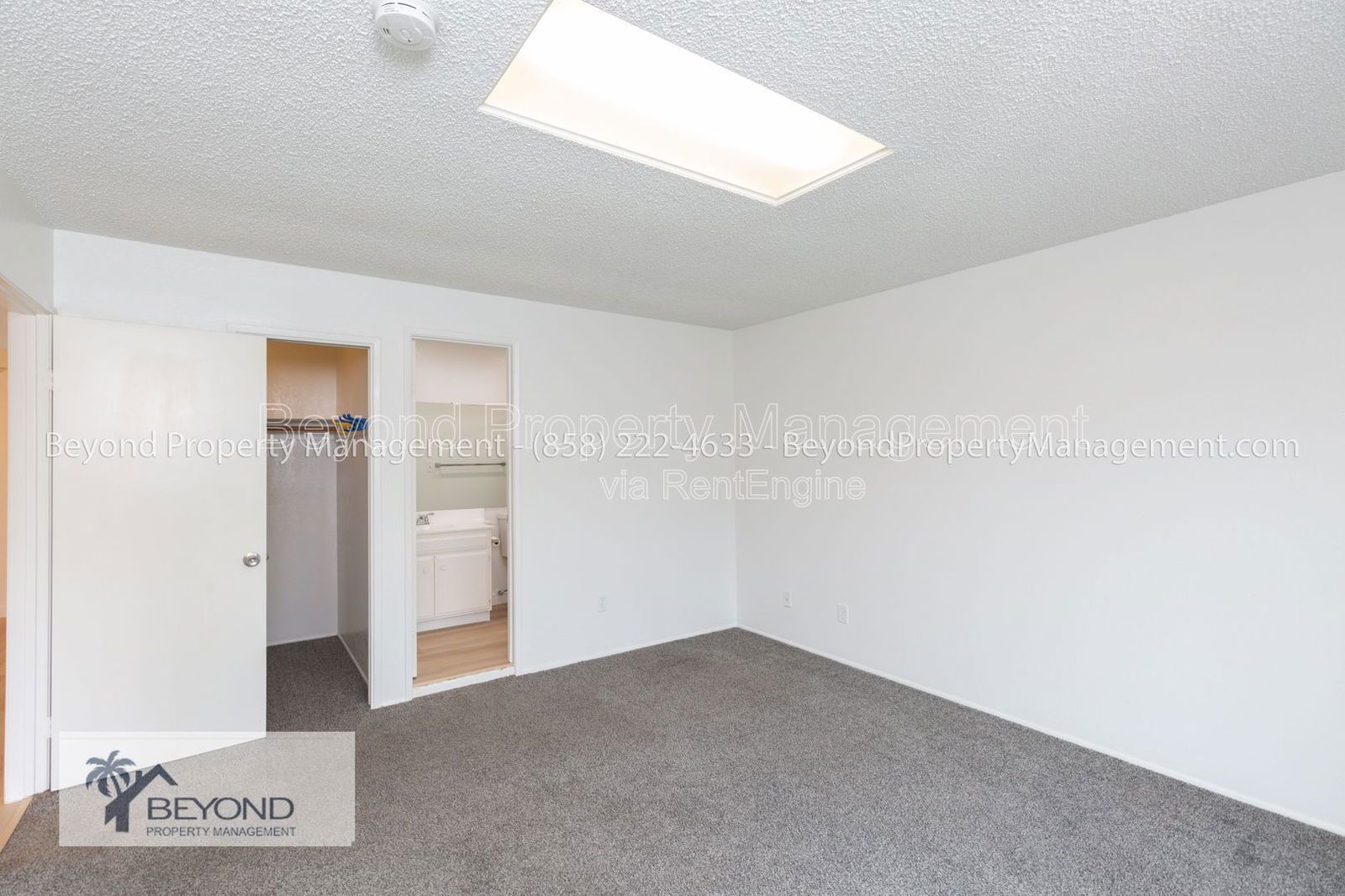 ***LOOK NO FURTHER!!!  3/2  MIRA MESA HOME , OPEN FLOOR PLAN WITH LARGE DRIVEWAY ONE CAR GARAGE, READY NOW!!!*** property image