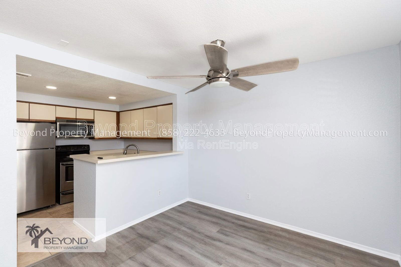 THE VENETIAN ***LOCATION! LOCATON!  RARELY AVAILABLE*** 2 bed/2.5 BATH  IN THE HEART OF UTC property image