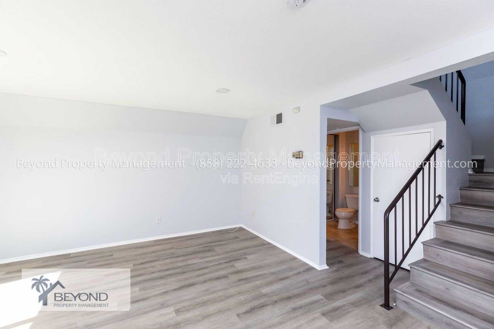 THE VENETIAN ***LOCATION! LOCATON!  RARELY AVAILABLE*** 2 bed/2.5 BATH  IN THE HEART OF UTC property image