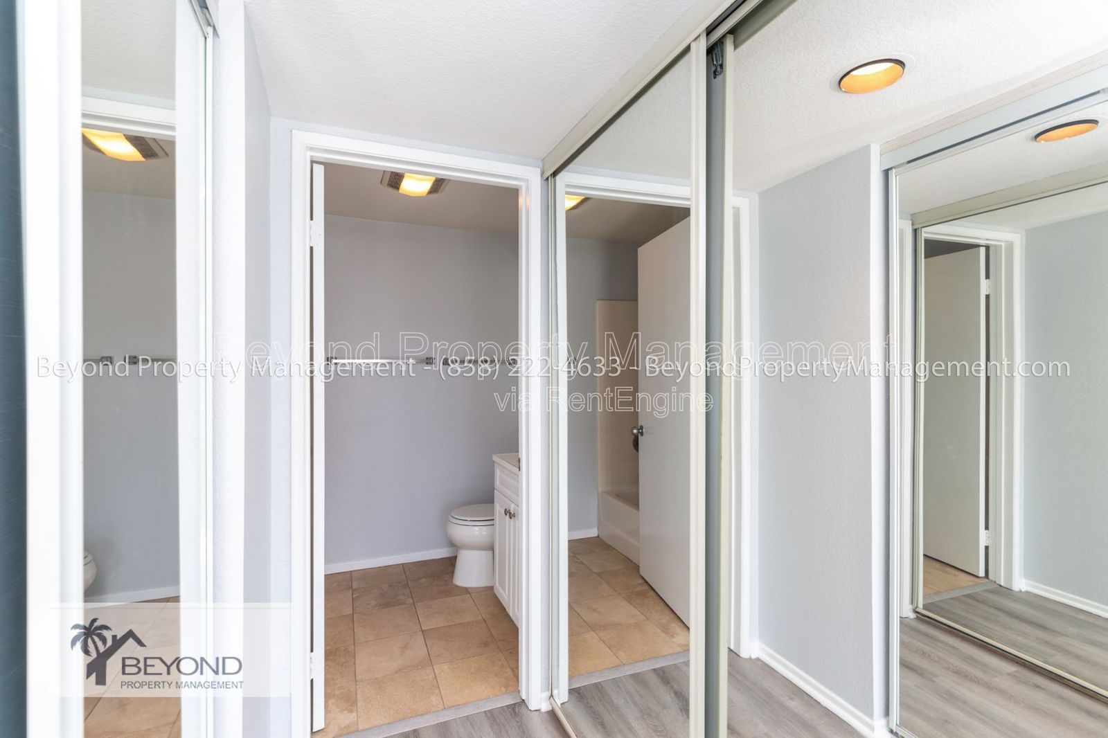 THE VENETIAN ***LOCATION! LOCATON!  RARELY AVAILABLE*** 2 bed/2.5 BATH  IN THE HEART OF UTC property image