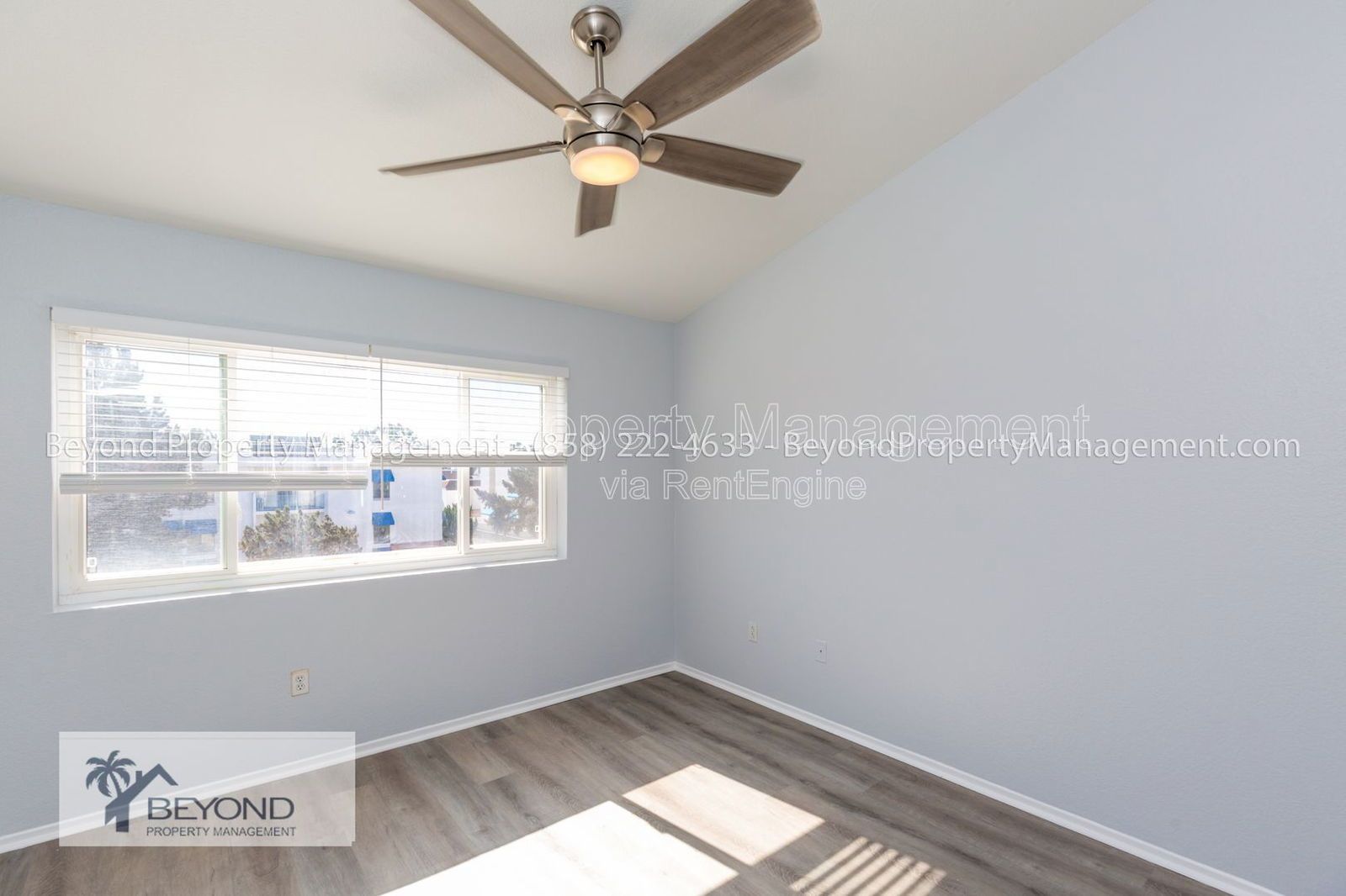 THE VENETIAN ***LOCATION! LOCATON!  RARELY AVAILABLE*** 2 bed/2.5 BATH  IN THE HEART OF UTC property image