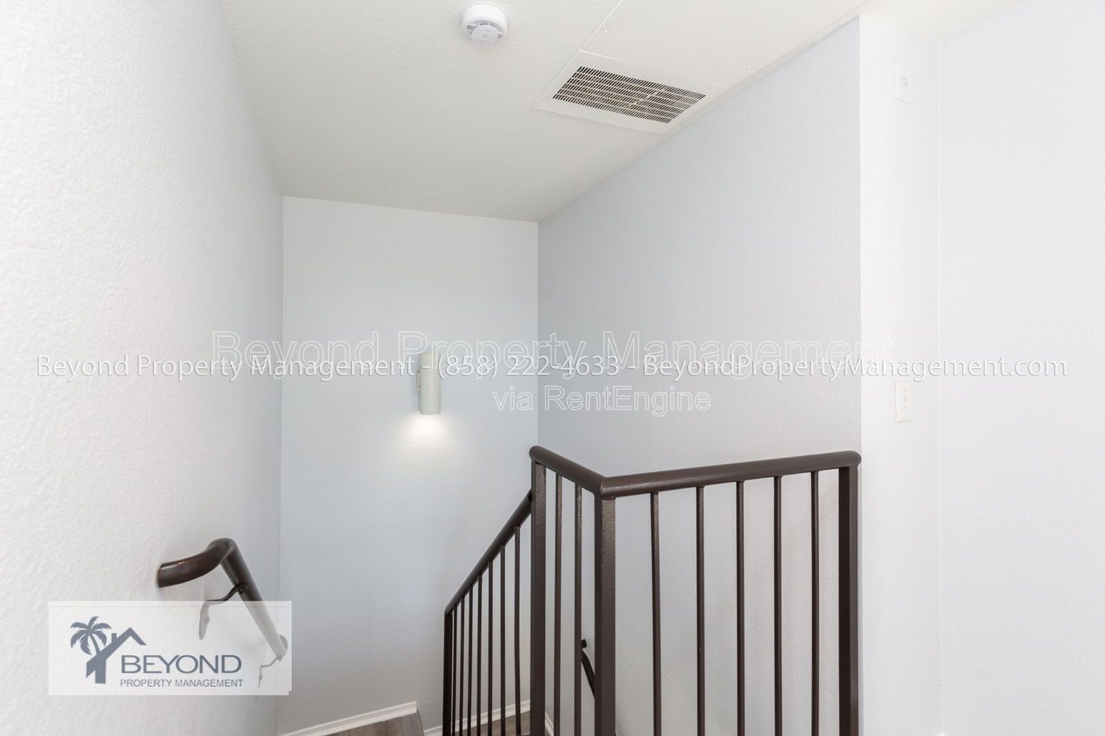 THE VENETIAN ***LOCATION! LOCATON!  RARELY AVAILABLE*** 2 bed/2.5 BATH  IN THE HEART OF UTC property image