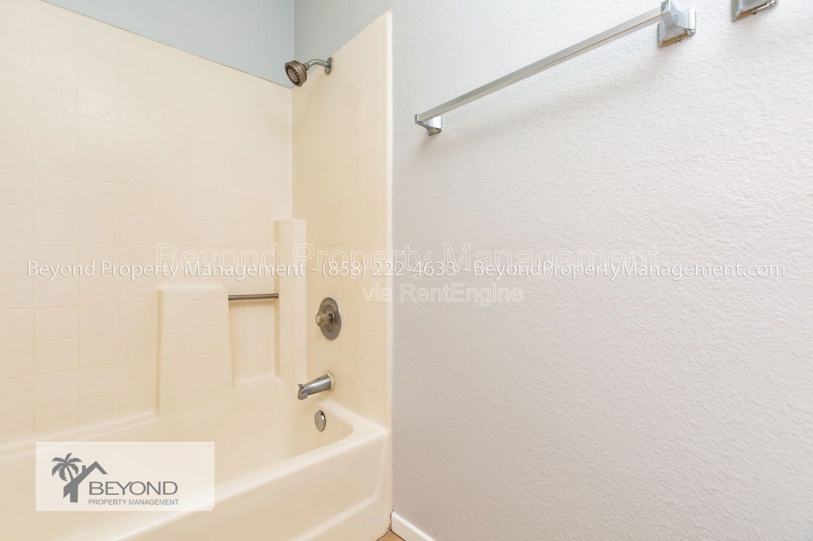 THE VENETIAN ***LOCATION! LOCATON!  RARELY AVAILABLE*** 2 bed/2.5 BATH  IN THE HEART OF UTC property image