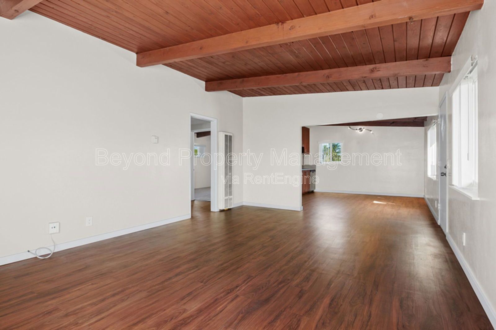 !!!! ONE BLOCK TO BEACH - ONE CAR GARAGE - VAULTED CEILINGS - PET FRIENDLY - ACT NOW!!!! property image