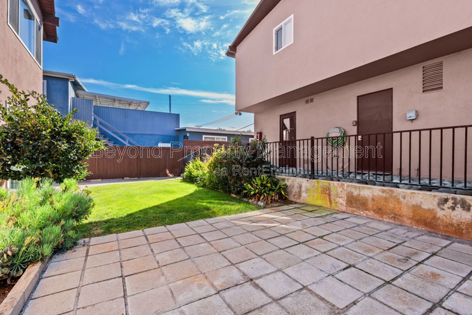 !!!! ONE BLOCK TO BEACH - ONE CAR GARAGE - VAULTED CEILINGS - PET FRIENDLY - ACT NOW!!!! property image