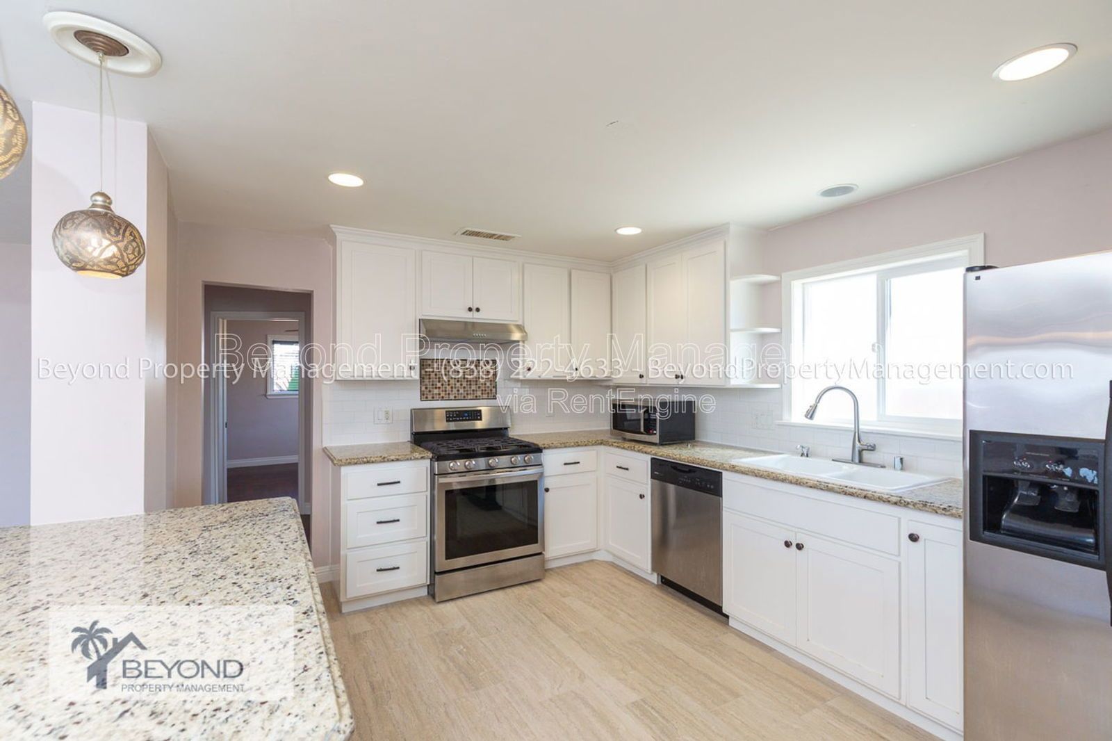 ****LOCATION !!! LOCATION !!!! BEAUTIFUL 3 -BED ROOM COASTAL LIVING-!!! property image