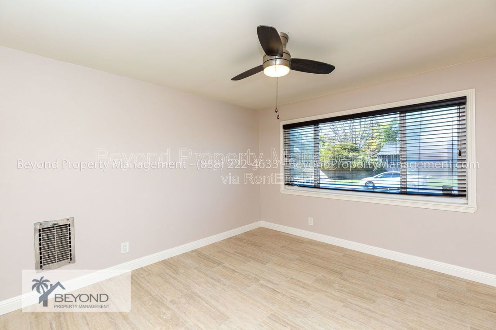 ****LOCATION !!! LOCATION !!!! BEAUTIFUL 3 -BED ROOM COASTAL LIVING-!!! property image