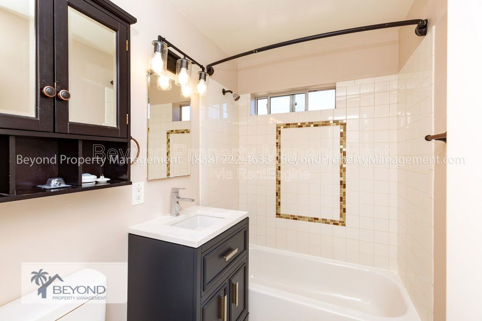 ****LOCATION !!! LOCATION !!!! BEAUTIFUL 3 -BED ROOM COASTAL LIVING-!!! property image