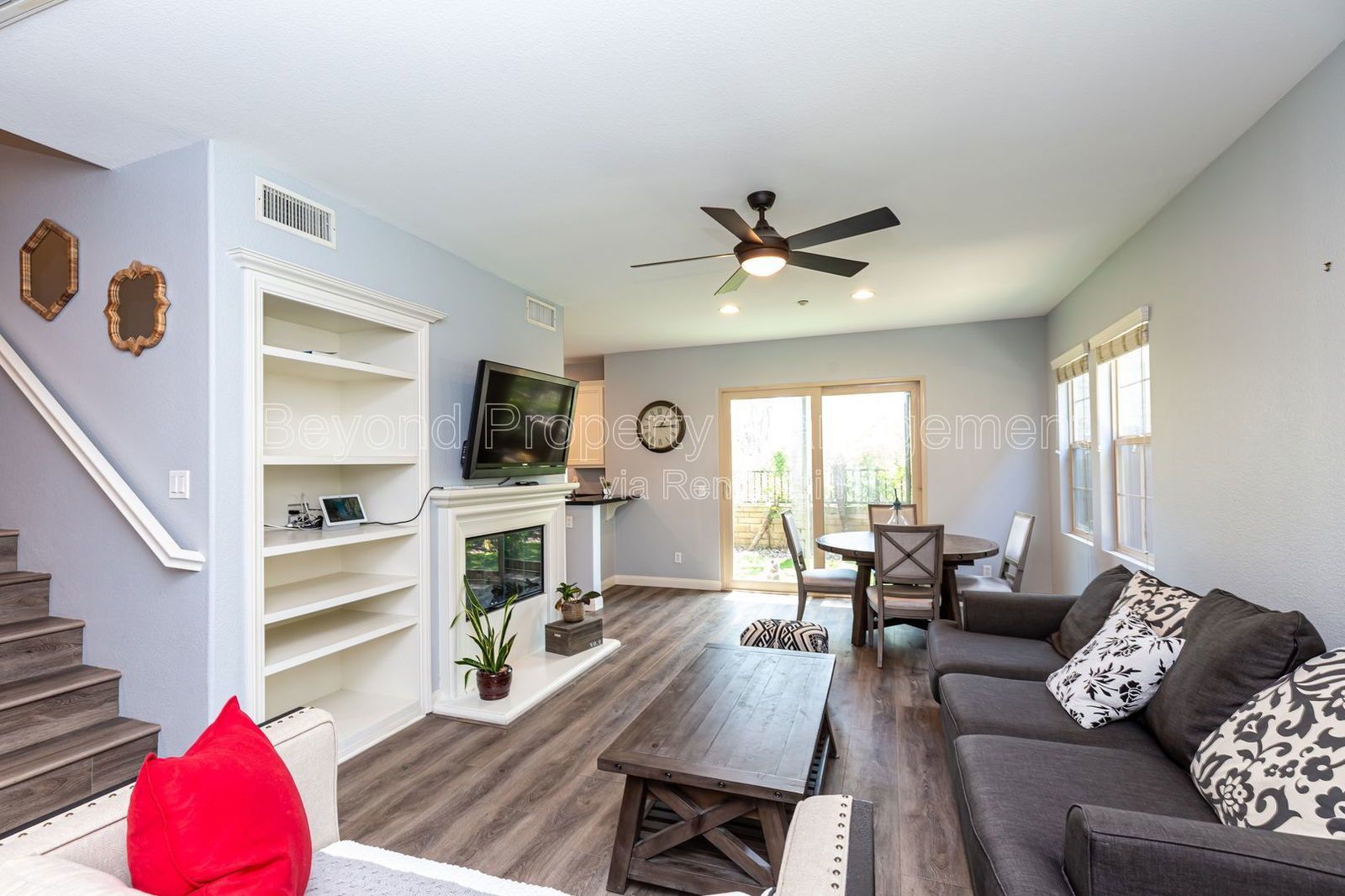 **STEPS FROM SNAPDRAGON STADIUM  -MISSION VALLEY***2/2 TOWNHOME W/ 2 CAR GARAGE***WALKING TRAIL**POOLS**TENNIS COURT**GYM property image