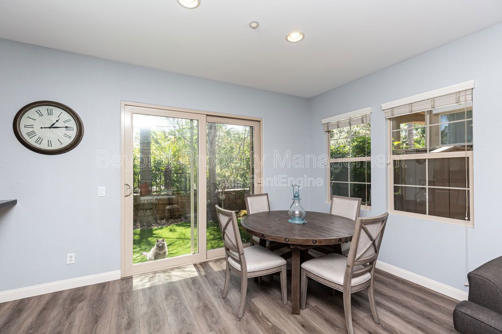 **STEPS FROM SNAPDRAGON STADIUM  -MISSION VALLEY***2/2 TOWNHOME W/ 2 CAR GARAGE***WALKING TRAIL**POOLS**TENNIS COURT**GYM property image