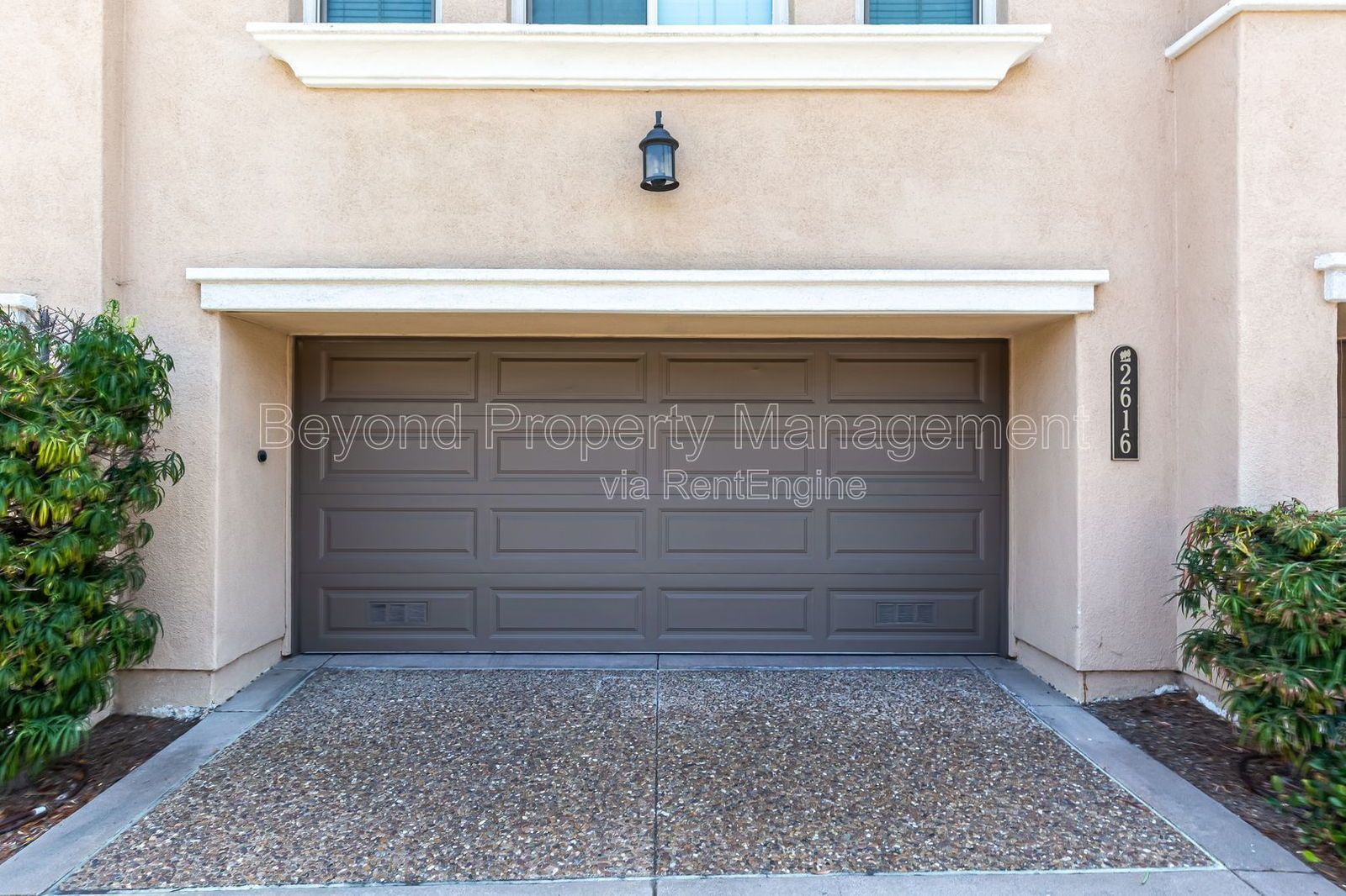 **STEPS FROM SNAPDRAGON STADIUM  -MISSION VALLEY***2/2 TOWNHOME W/ 2 CAR GARAGE***WALKING TRAIL**POOLS**TENNIS COURT**GYM property image