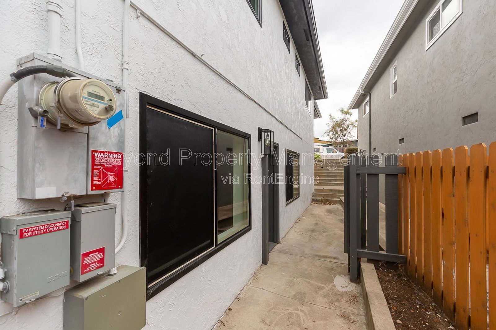 ***CONTEMPORARY COMFORT ***COLLEGE AREA***STYLISH STUDIO***HURRY WON'T LAST LONG*** property image