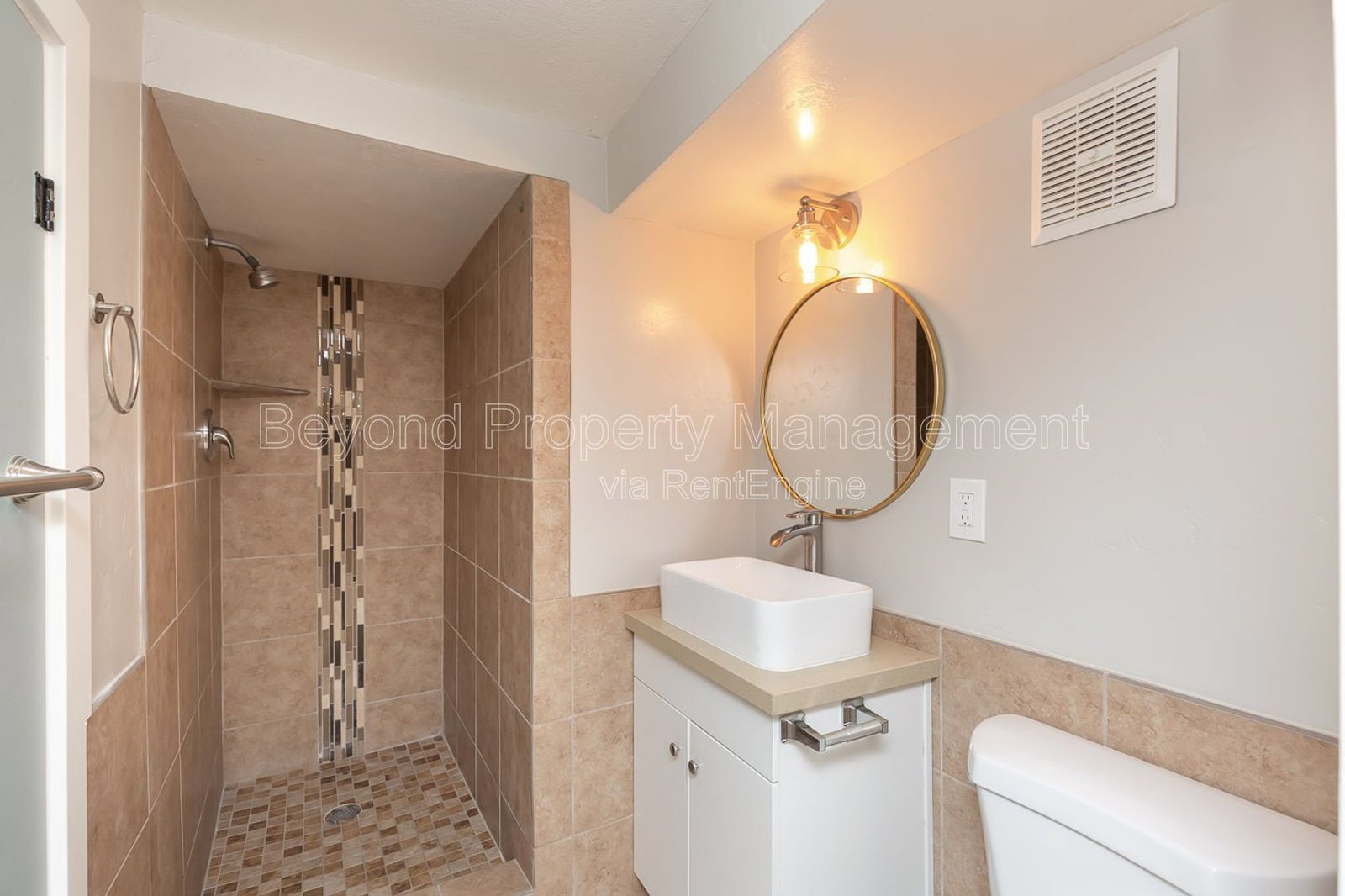 ***CONTEMPORARY COMFORT ***COLLEGE AREA***STYLISH STUDIO***HURRY WON'T LAST LONG*** property image