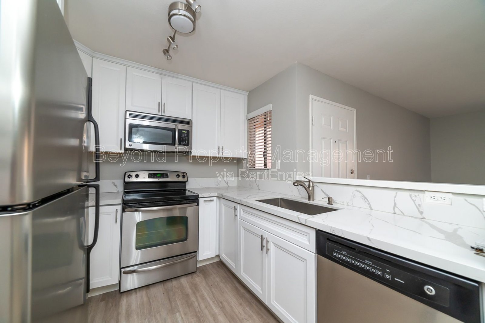 *** COZY 1ST FLOOR CONDO IN THE HEART OF RANCHO SAN DIEGO  *** property image