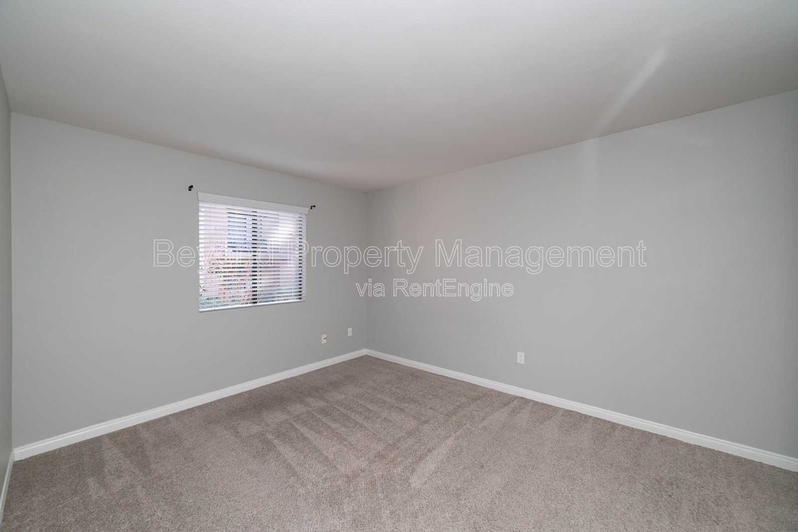 *** COZY 1ST FLOOR CONDO IN THE HEART OF RANCHO SAN DIEGO  *** property image