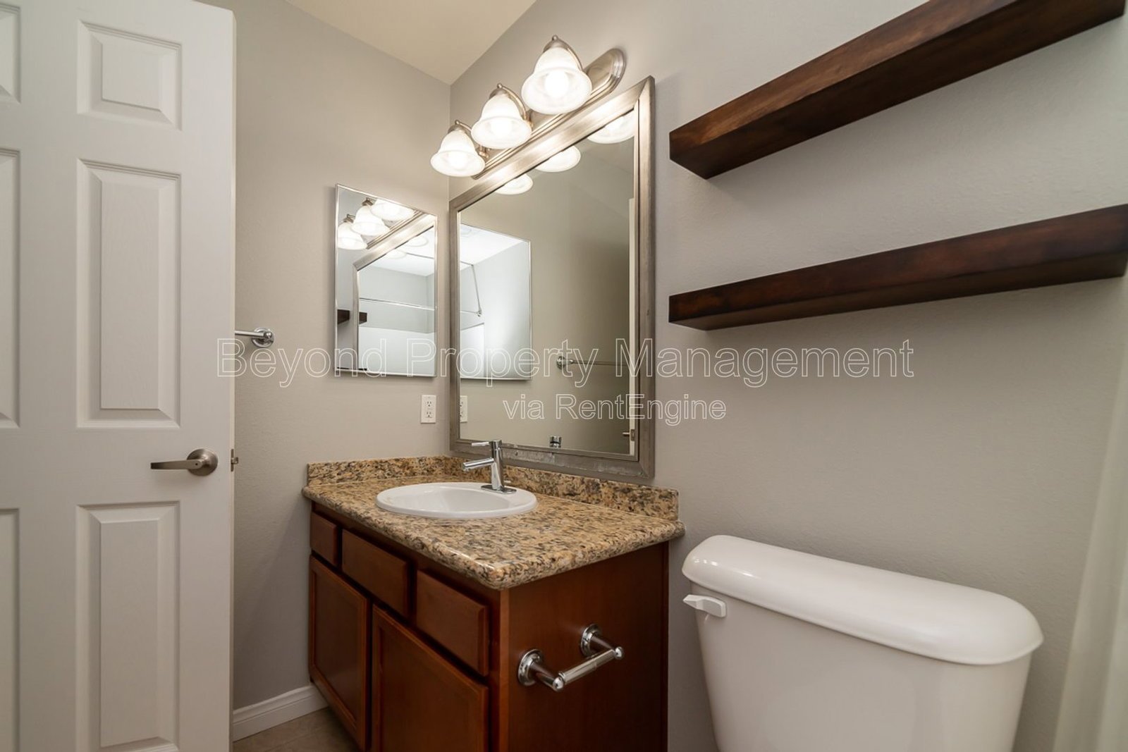 *** COZY 1ST FLOOR CONDO IN THE HEART OF RANCHO SAN DIEGO  *** property image