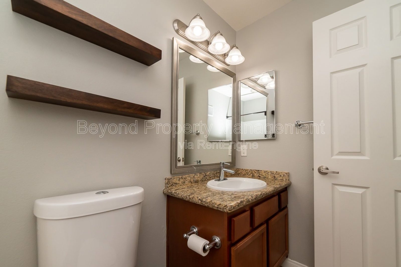 *** COZY 1ST FLOOR CONDO IN THE HEART OF RANCHO SAN DIEGO  *** property image