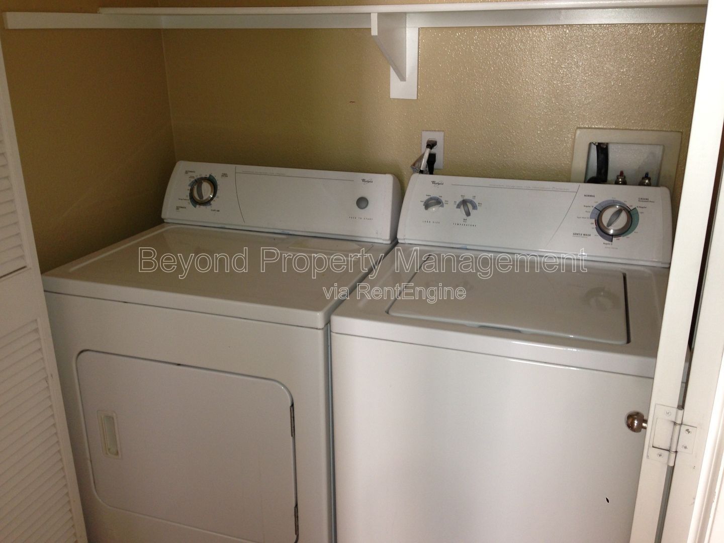 ***GORGEOUS 2 BED 2BATH CONDO***DEL MAR***ASSIGNED PARKING***GRANITE COUNTERS***PET FRIENDLY*** property image