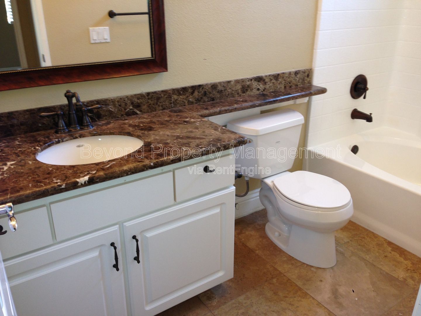 ***GORGEOUS 2 BED 2BATH CONDO***DEL MAR***ASSIGNED PARKING***GRANITE COUNTERS***PET FRIENDLY*** property image