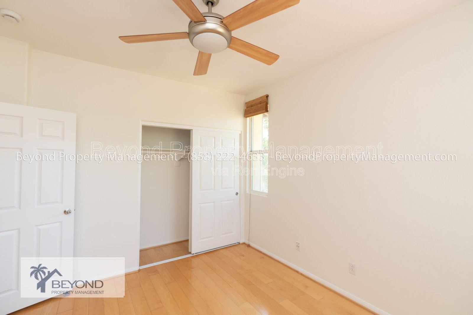 PRIME MISSION VALLEY LIVING – SPACIOUS 3BR TOWNHOME IN EXCLUSIVE COMMUNITY !!! PET FRIENDLY property image