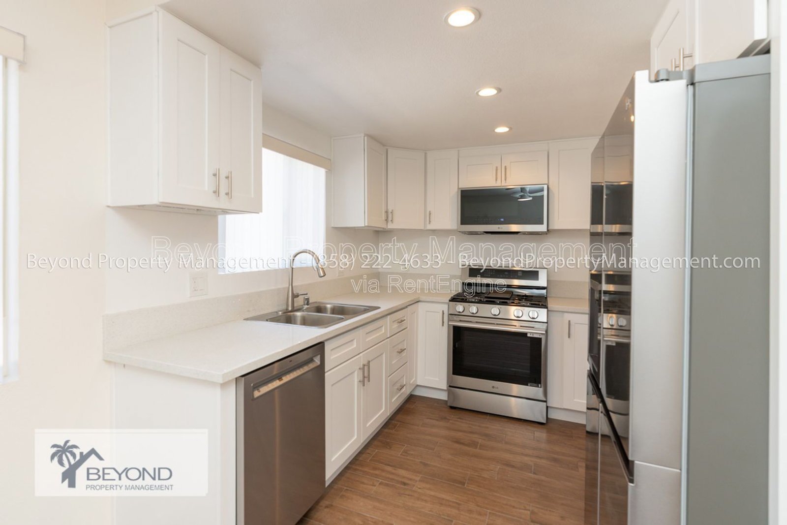 VIBRANT VISTA COND,  2 BEDROOM W/ PRIVATE PATIO,  NEWLY  RENOVATED ! PETS WELCOME!! property image