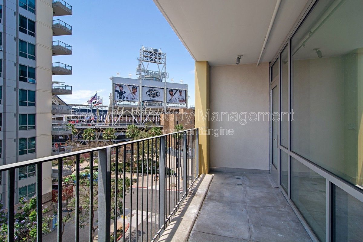 EAST VILLAGE 2 BEDROOM, 2.5 BATH CONDO READY NOW!!! PETCO PARK VIEWS*** property image