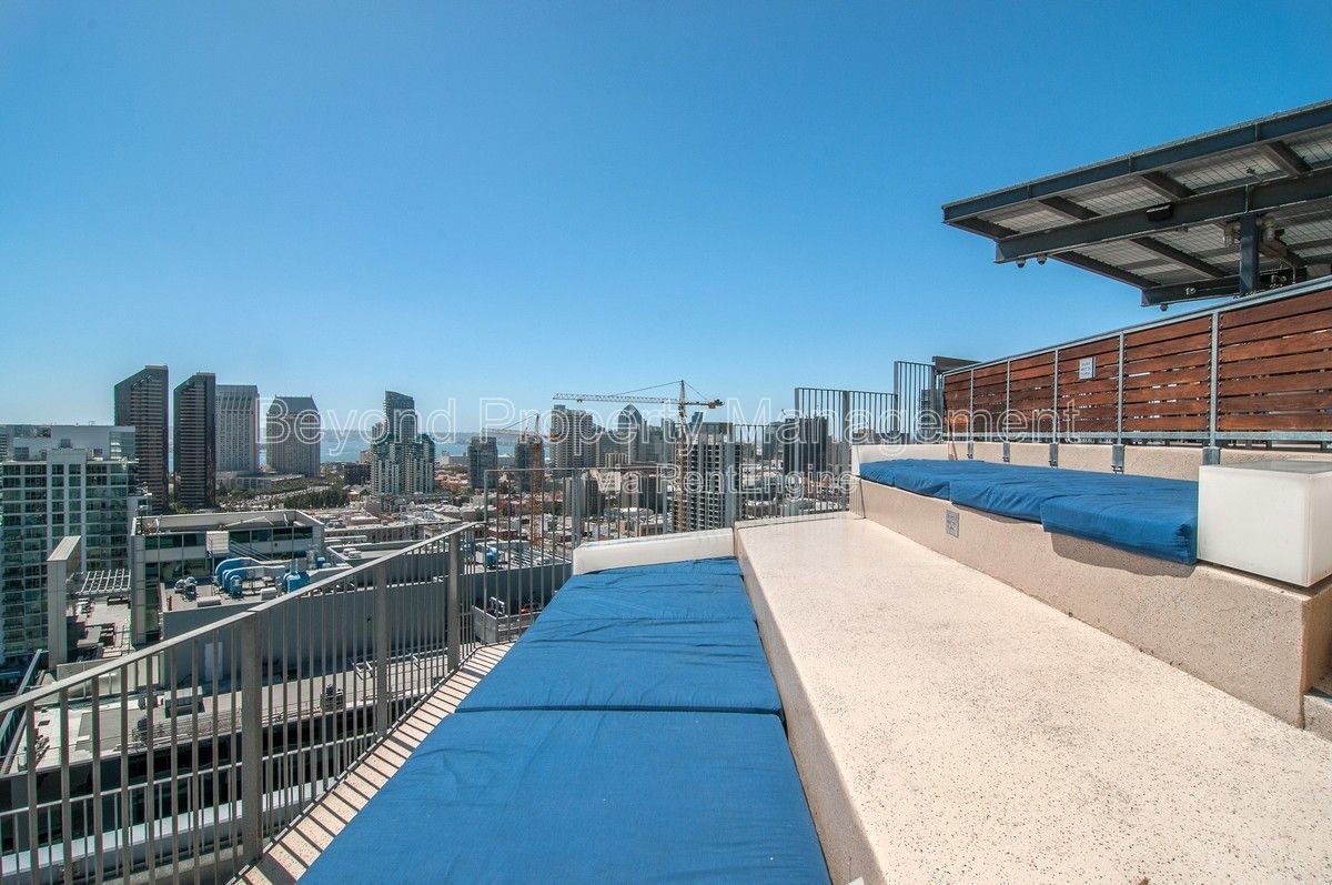 EAST VILLAGE 2 BEDROOM, 2.5 BATH CONDO READY NOW!!! PETCO PARK VIEWS*** property image