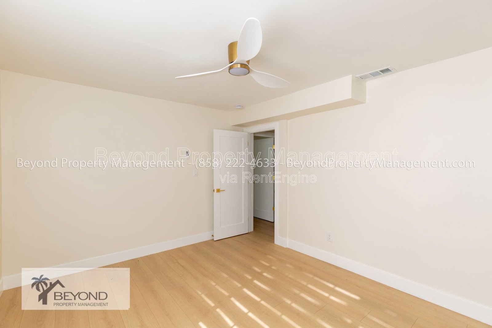 !!! MIRA MESA BEST KEPT SECRET, STUNNING 5 BEDROOM 3 BATH REMODELED HOME , PET FRIENDLY!!! property image