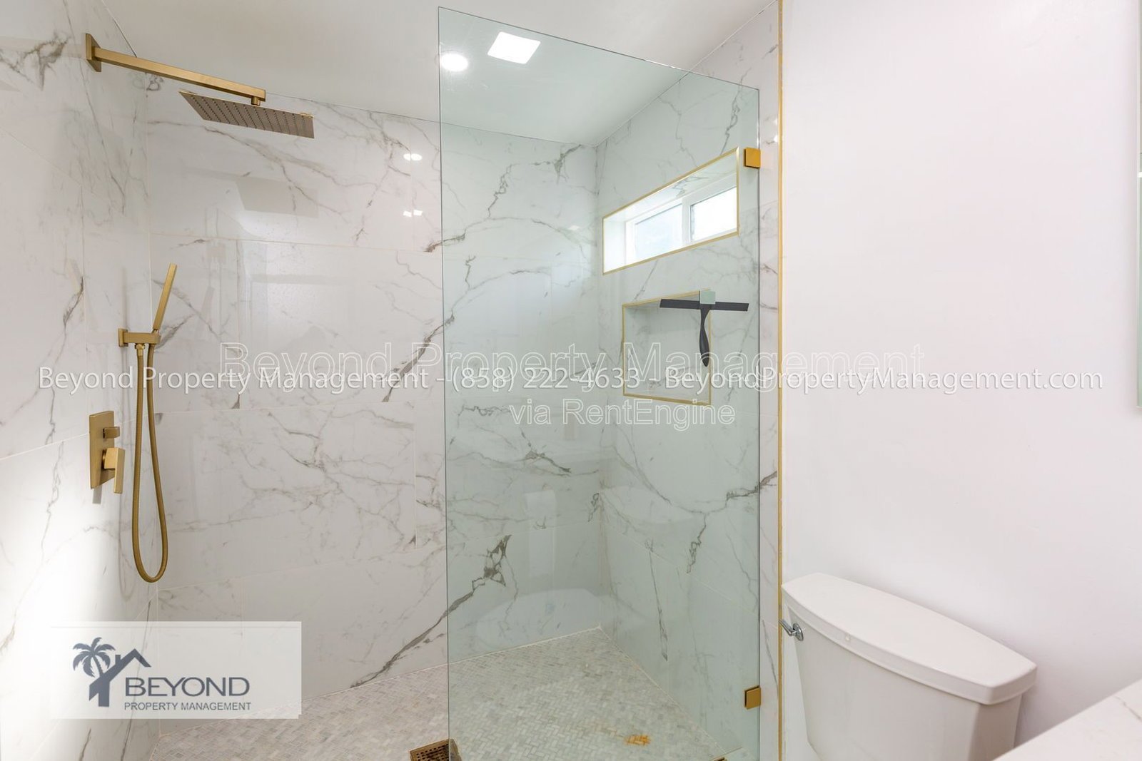 !!! MIRA MESA BEST KEPT SECRET, STUNNING 5 BEDROOM 3 BATH REMODELED HOME , PET FRIENDLY!!! property image