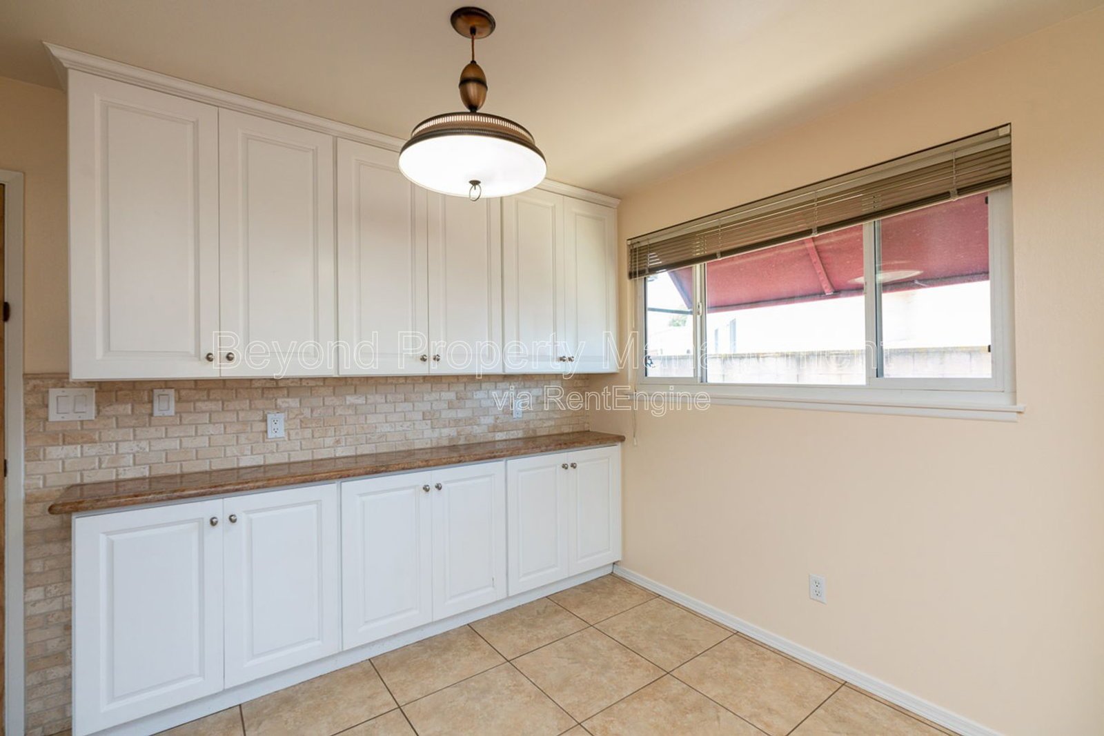 *** LOOK NO FURTHER!!! SPACIOUS 3 BED - 1 & 3/4 BATH HOUSE WITH HUGE BACK YARD IN CLAIREMONT!!! property image