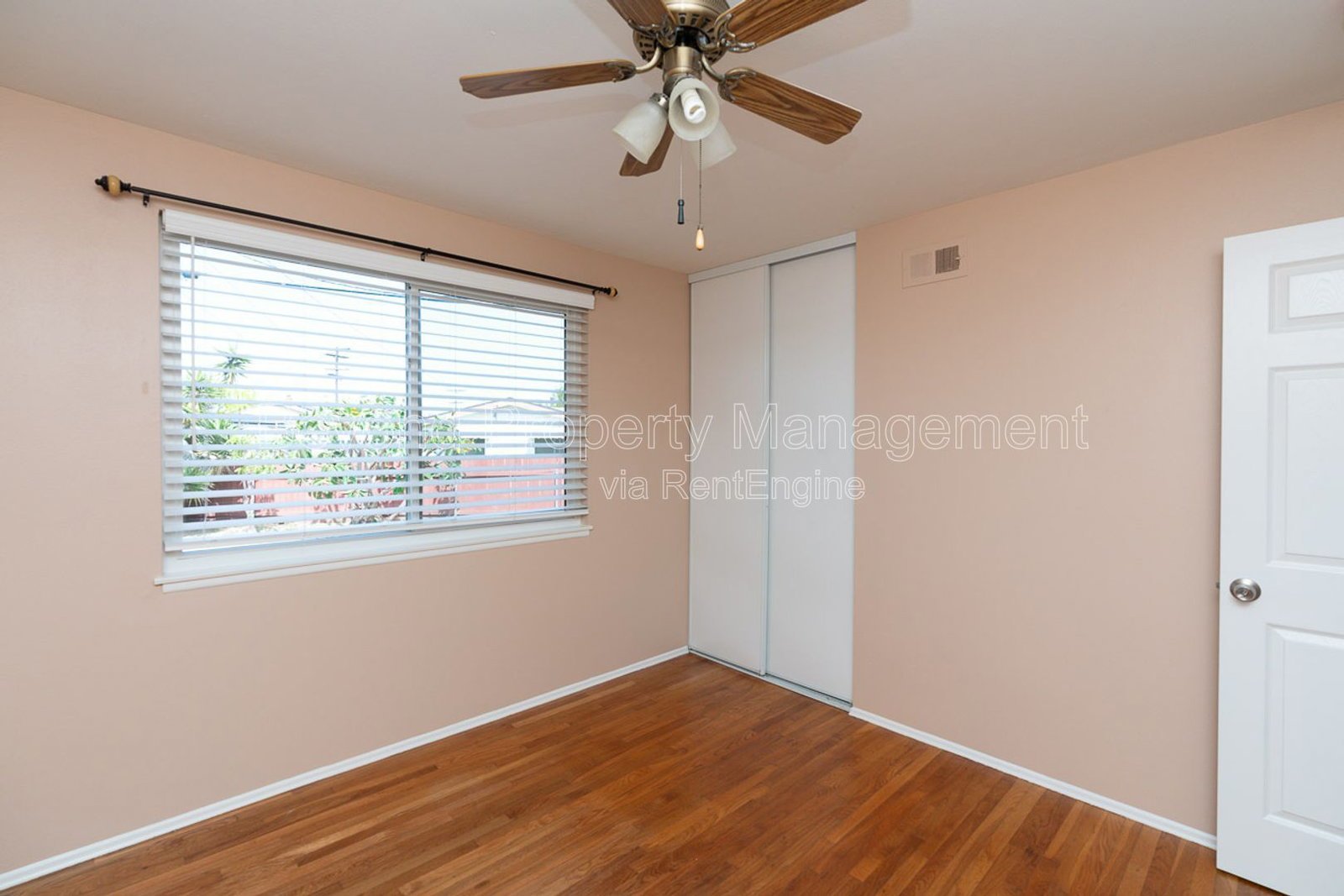 *** LOOK NO FURTHER!!! SPACIOUS 3 BED - 1 & 3/4 BATH HOUSE WITH HUGE BACK YARD IN CLAIREMONT!!! property image