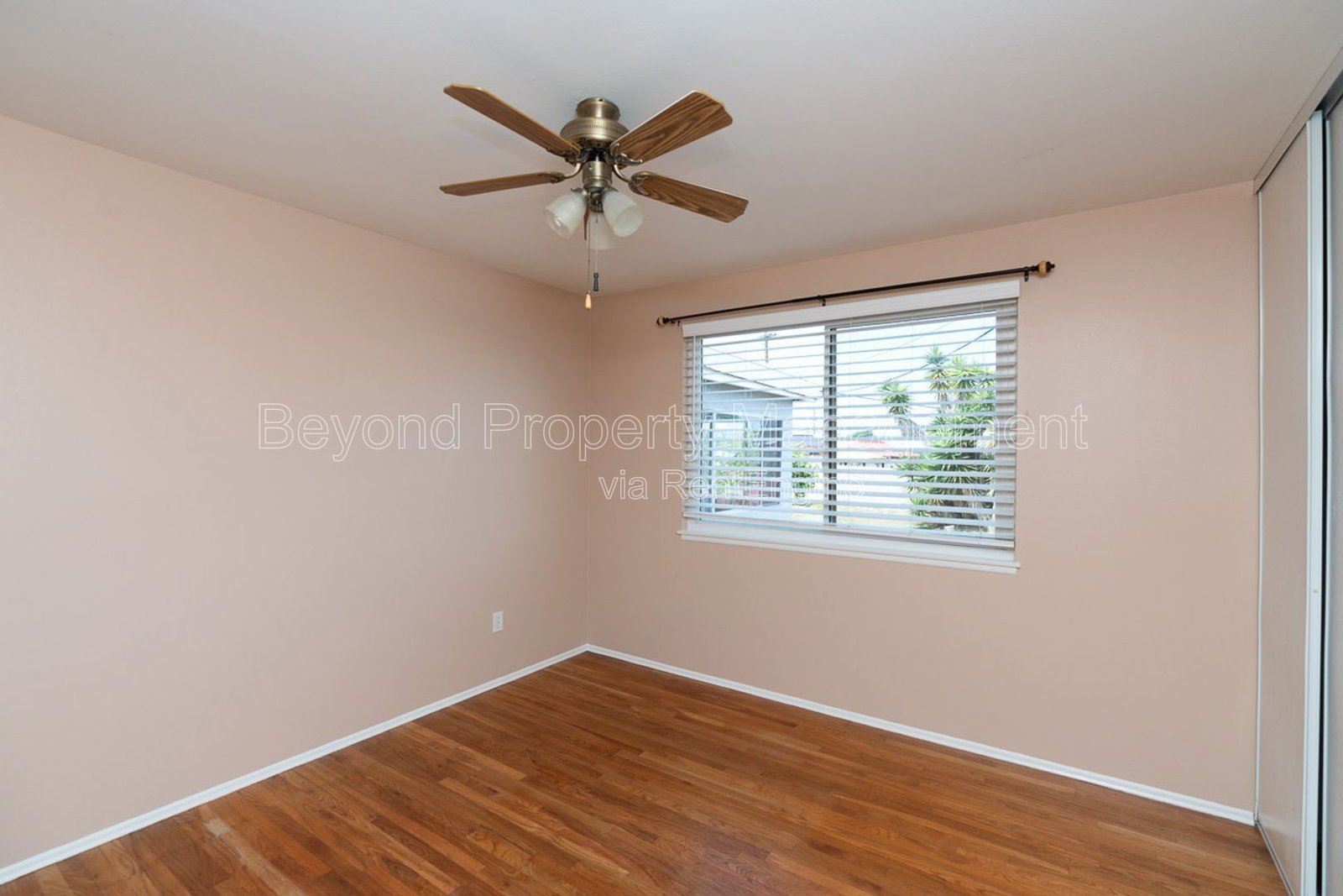 *** LOOK NO FURTHER!!! SPACIOUS 3 BED - 1 & 3/4 BATH HOUSE WITH HUGE BACK YARD IN CLAIREMONT!!! property image