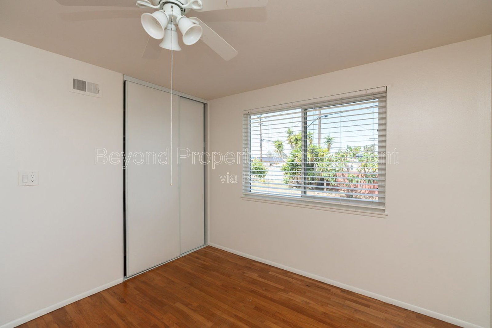*** LOOK NO FURTHER!!! SPACIOUS 3 BED - 1 & 3/4 BATH HOUSE WITH HUGE BACK YARD IN CLAIREMONT!!! property image