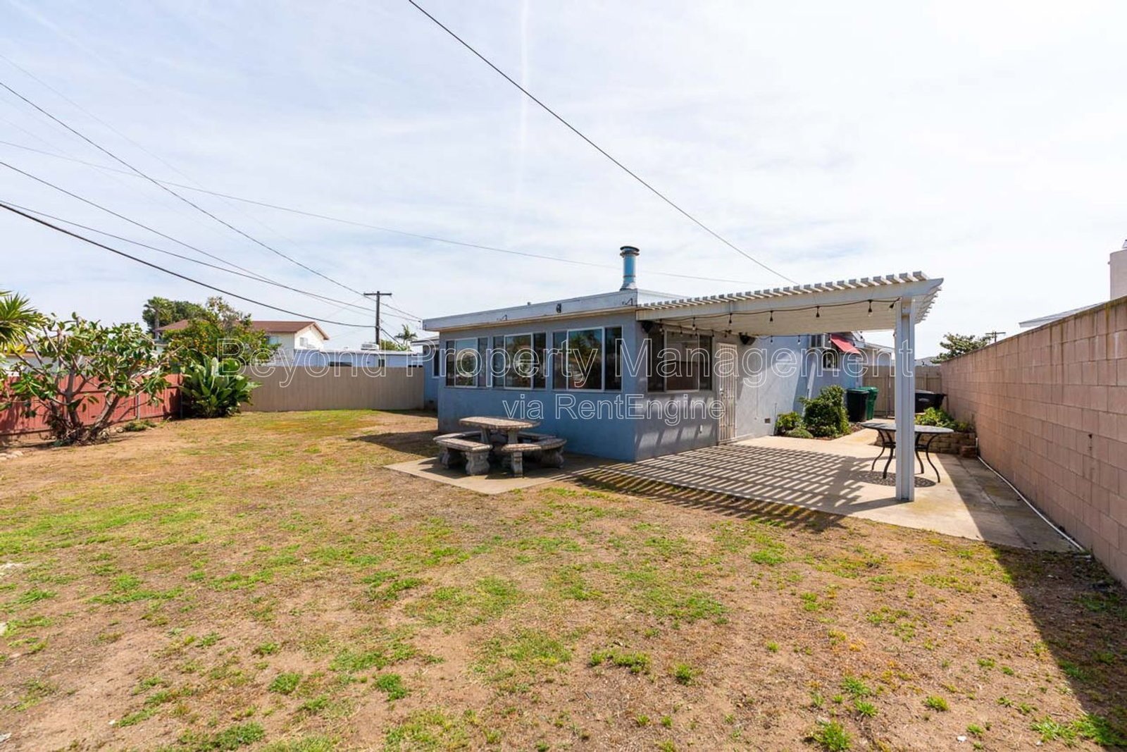 *** LOOK NO FURTHER!!! SPACIOUS 3 BED - 1 & 3/4 BATH HOUSE WITH HUGE BACK YARD IN CLAIREMONT!!! property image