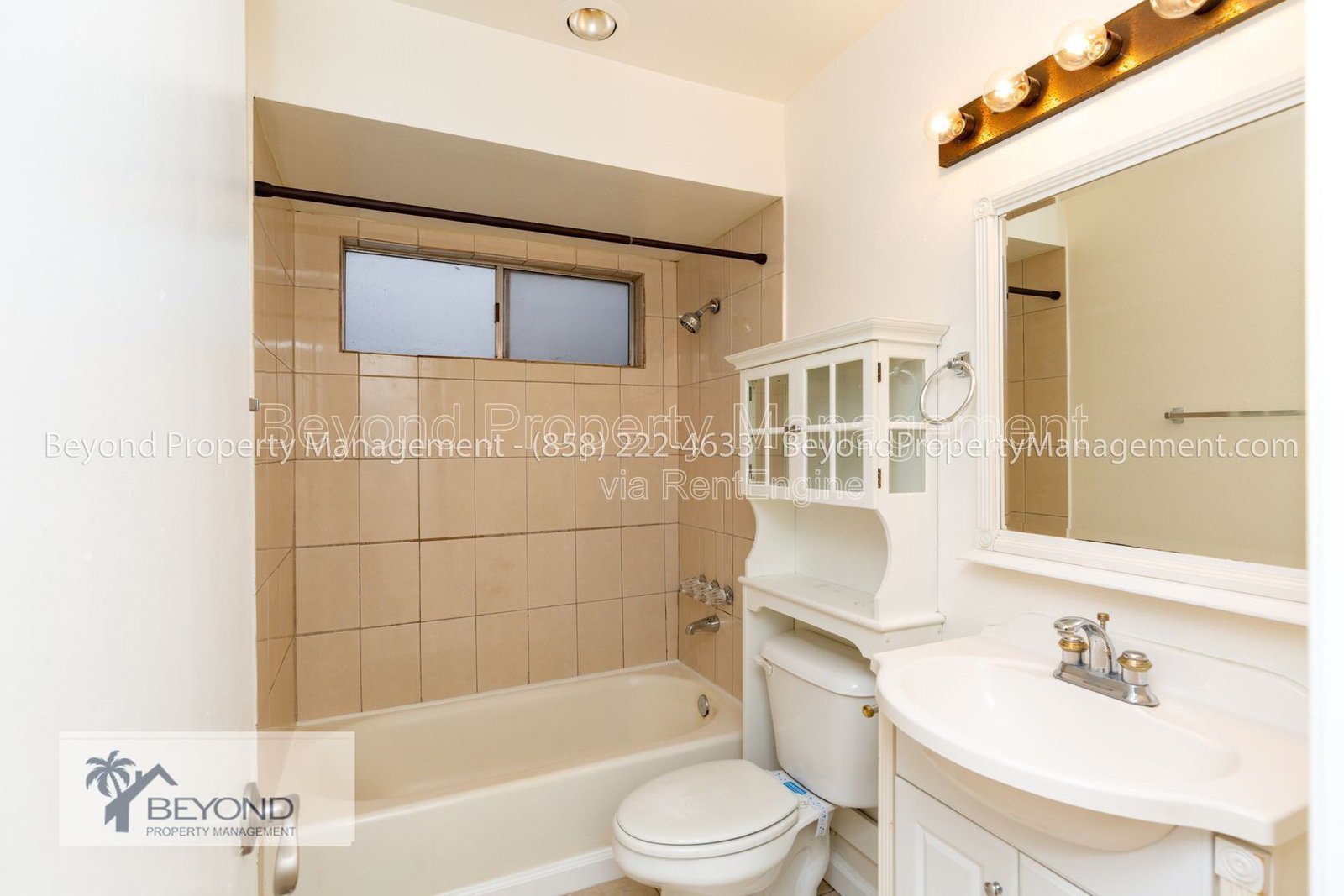 LOOK NO FURTHER! LARGE, GROUND FLOOR 2 BEDROOM CONDO! CLAIREMONT MESA! property image