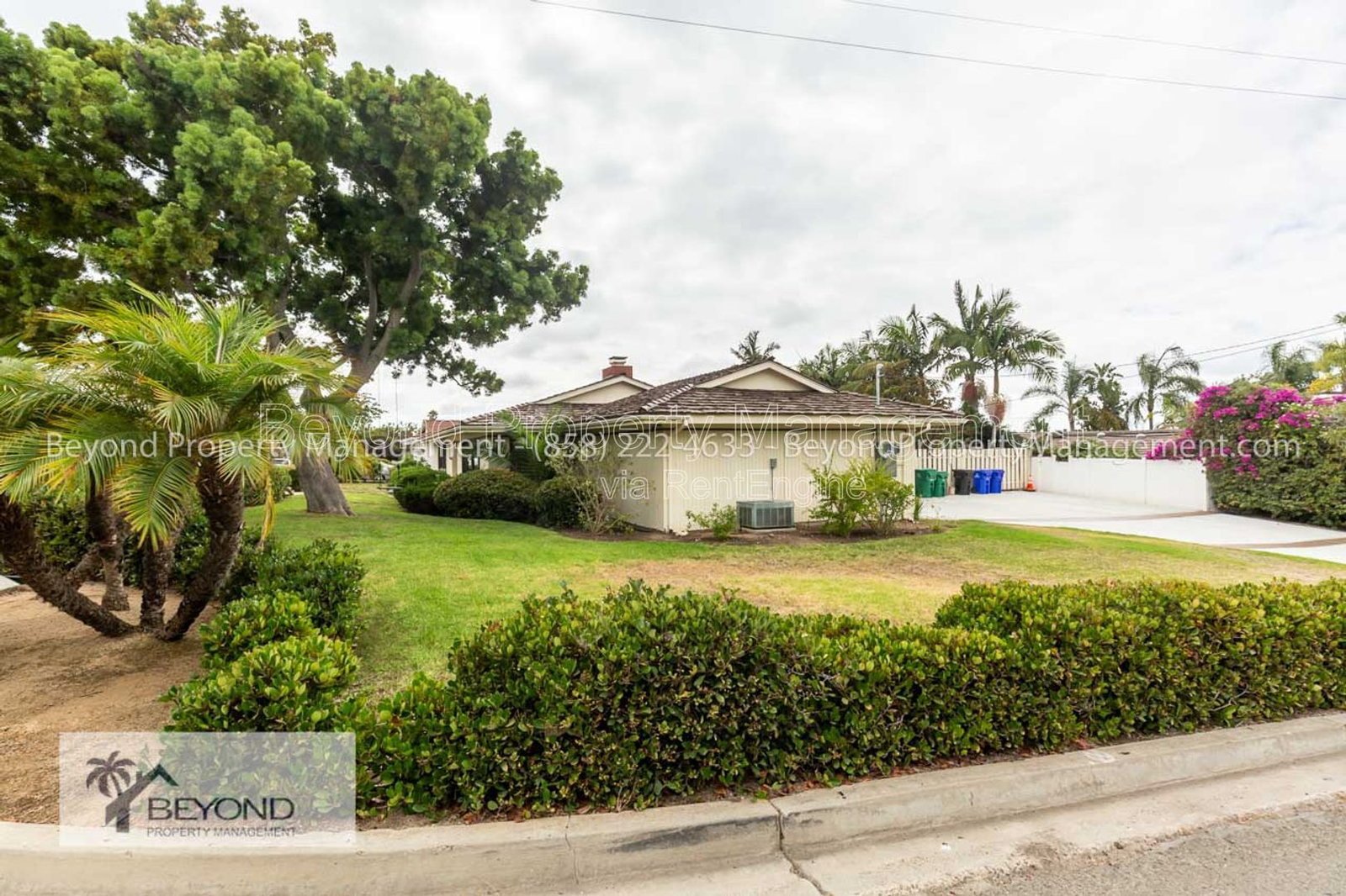 ** LA JOLLA HOME** CORNER LOT ** LARGE BACKYARD ** SPACIOUS ** EV CHARGERS ** property image