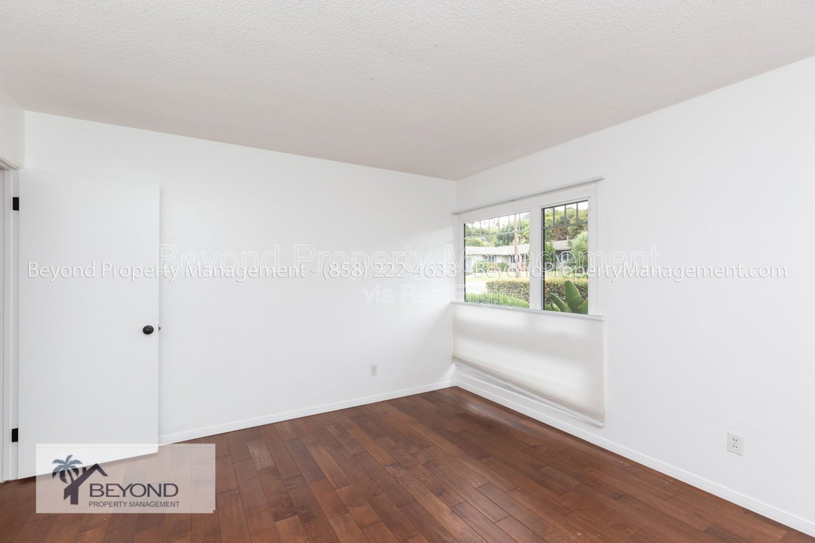** LA JOLLA HOME** CORNER LOT ** LARGE BACKYARD ** SPACIOUS ** EV CHARGERS ** property image