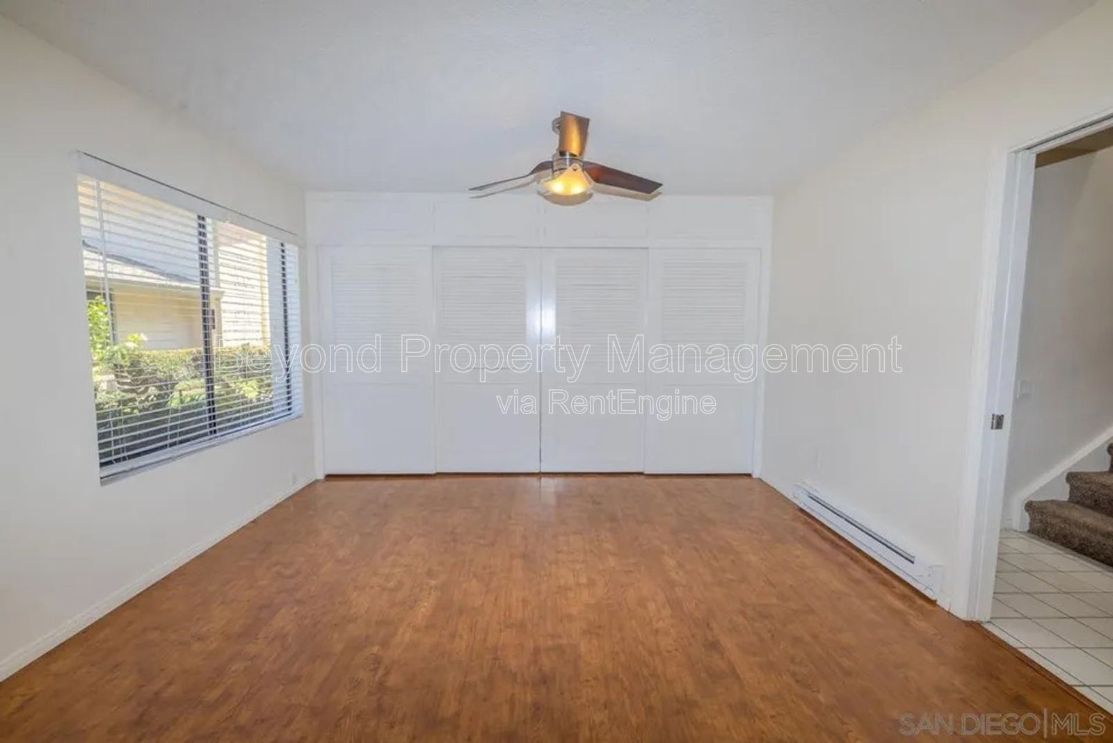 **RARE 4-BEDROOM END UNIT IN MISSION PLAYMOR PET FRIENDLY!!** property image
