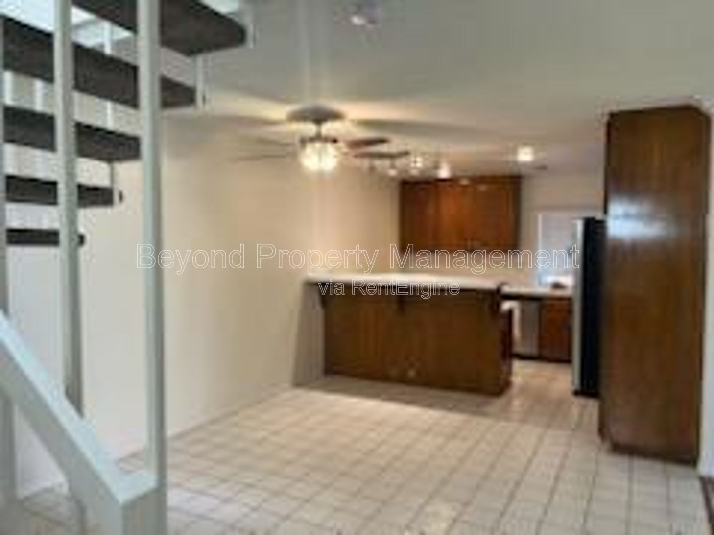 **RARE 4-BEDROOM END UNIT IN MISSION PLAYMOR PET FRIENDLY!!** property image