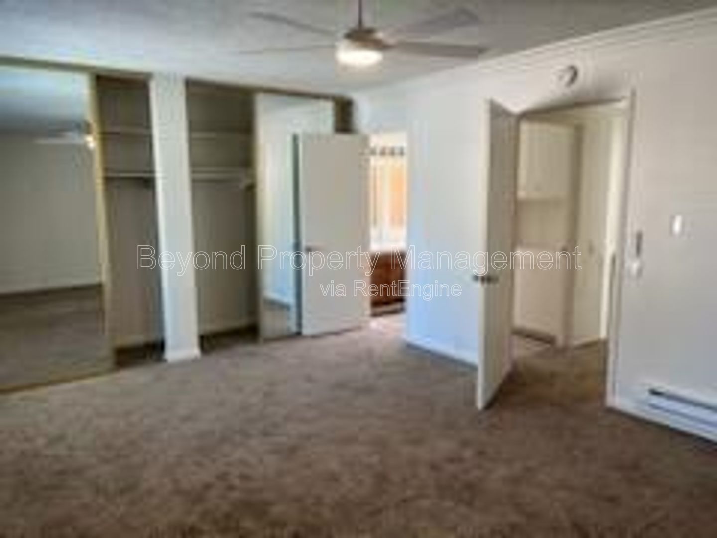 **RARE 4-BEDROOM END UNIT IN MISSION PLAYMOR PET FRIENDLY!!** property image