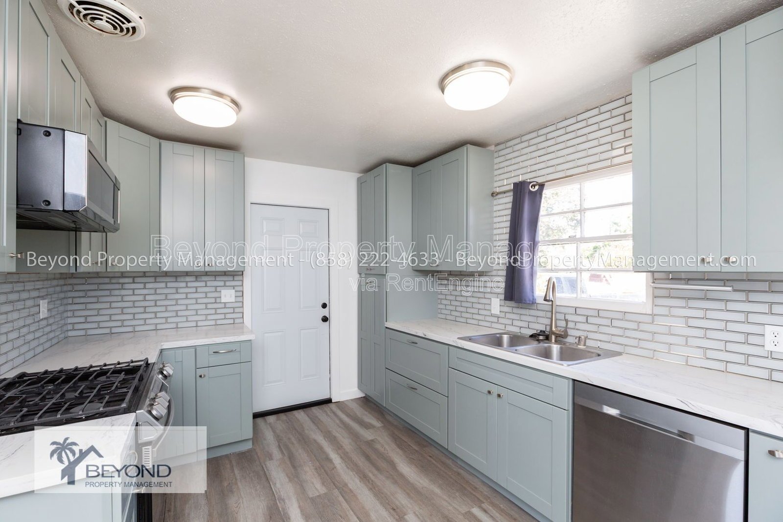 !!! AMAZING ALLIED GARDENS HOME, WITH BONUS COTTAGE, PET FRIENDLY, READY NOW!!! property image