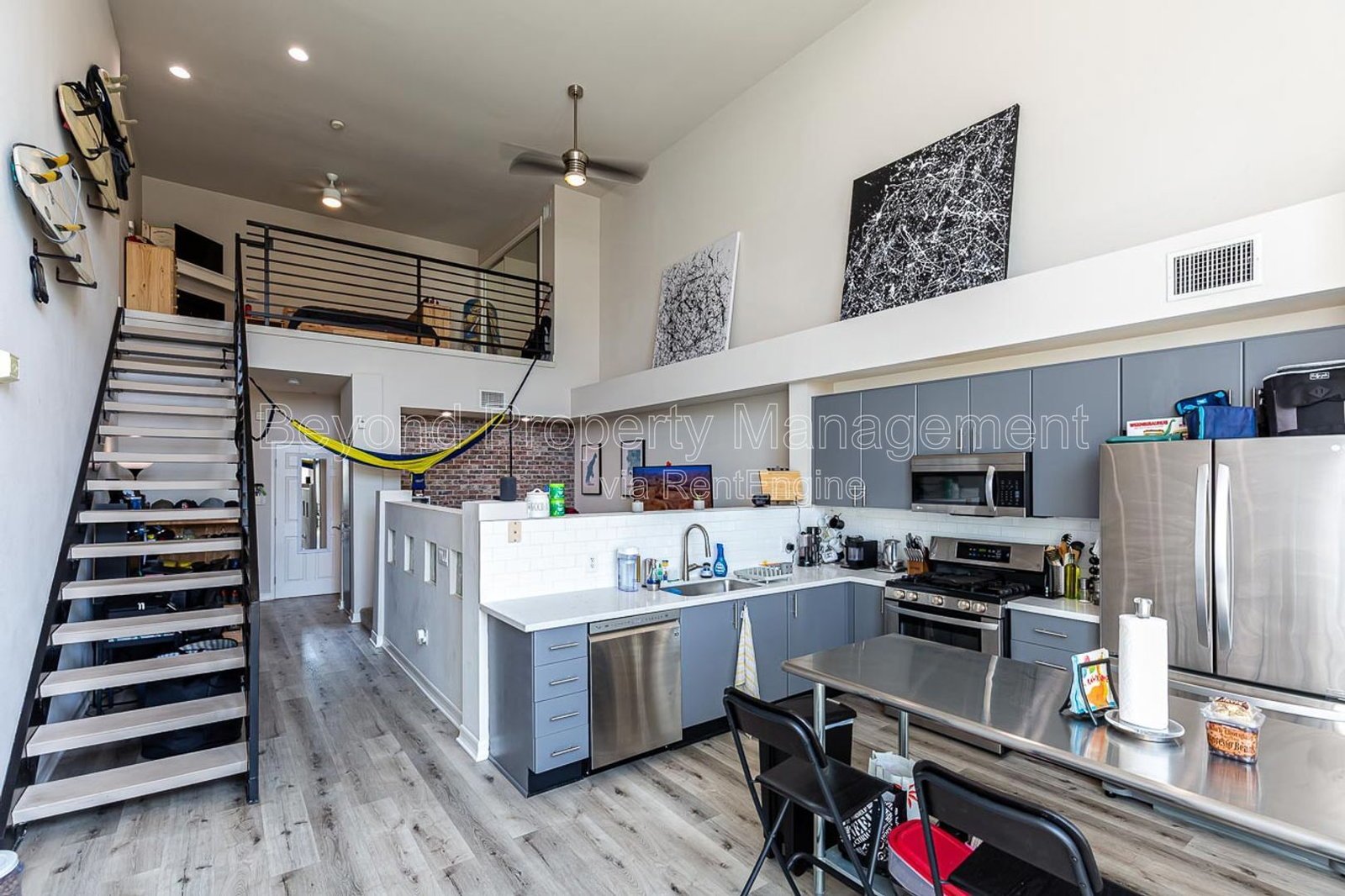 PET-FRIENDLY LOFT-STUDIO CONDO – UNION SQUARE- DEDICATED  PARKING AND ADDITIONAL STORGAE UNIT !!!! property image